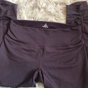 Prana plum 3/4 leggings sz lg